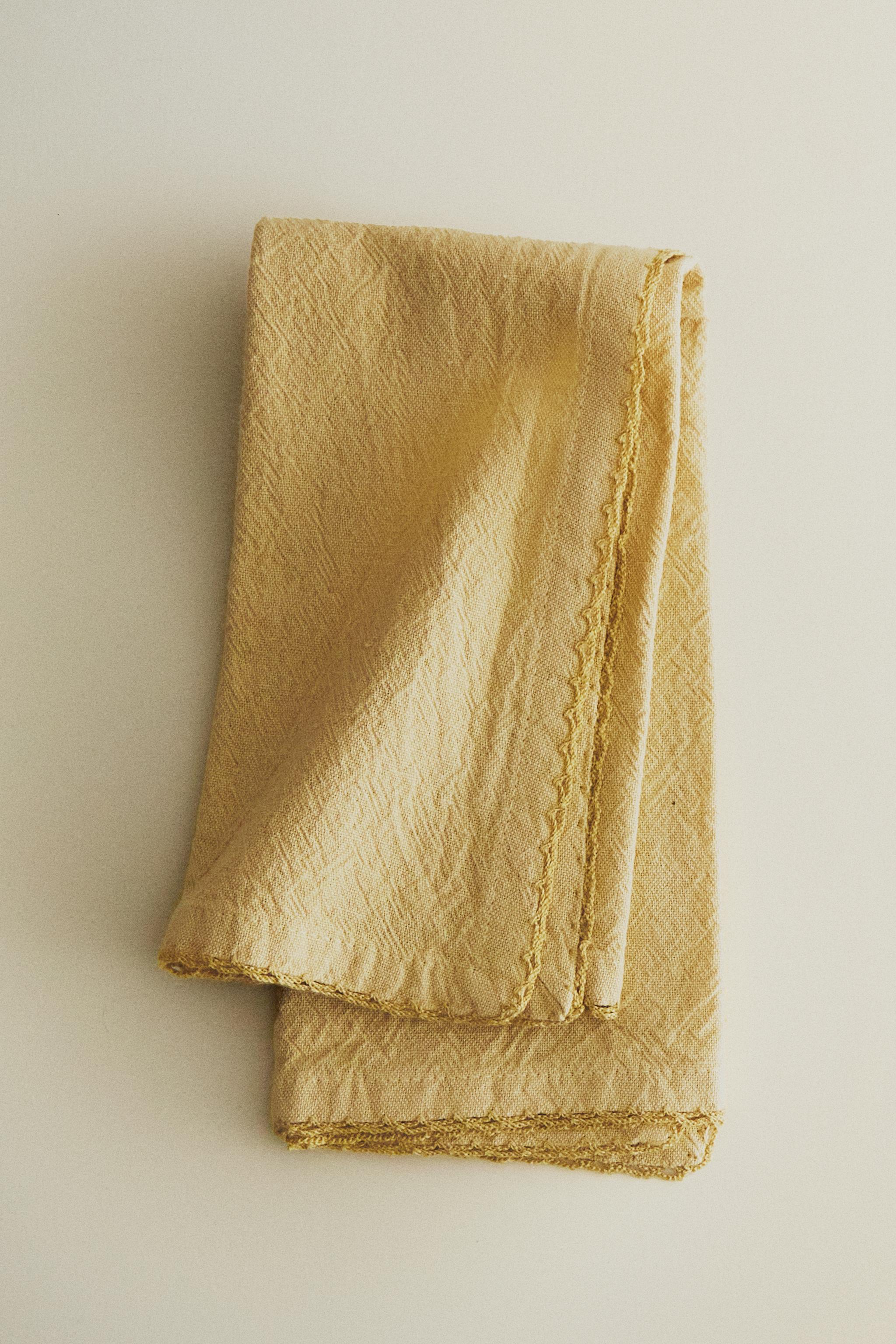 LOT DE SERVIETTES FIL TEINTÉ UNIES (LOT DE 2)